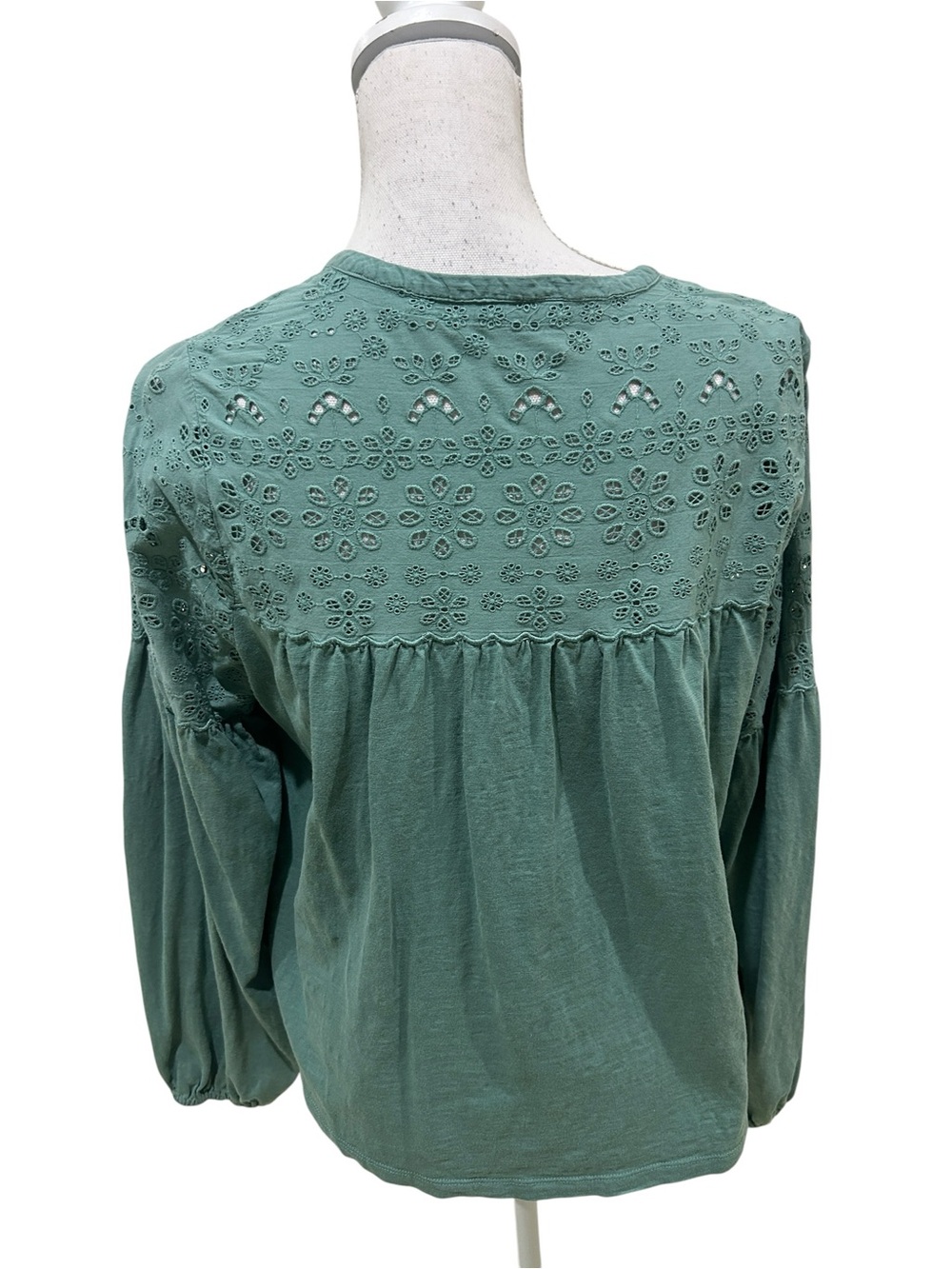 Fat Face Sage Green Eyelet Yoke blouse Top tiny buttons stretchy size large - Picture 7 of 9